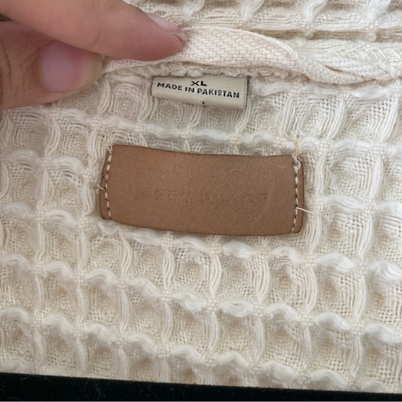 HAPPY PLACE BRAND WAFFLE ROBE - Picture 6 of 7